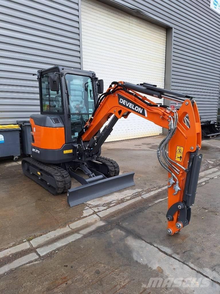 Develon DX 27 Z-7 Mini bageri < 7t