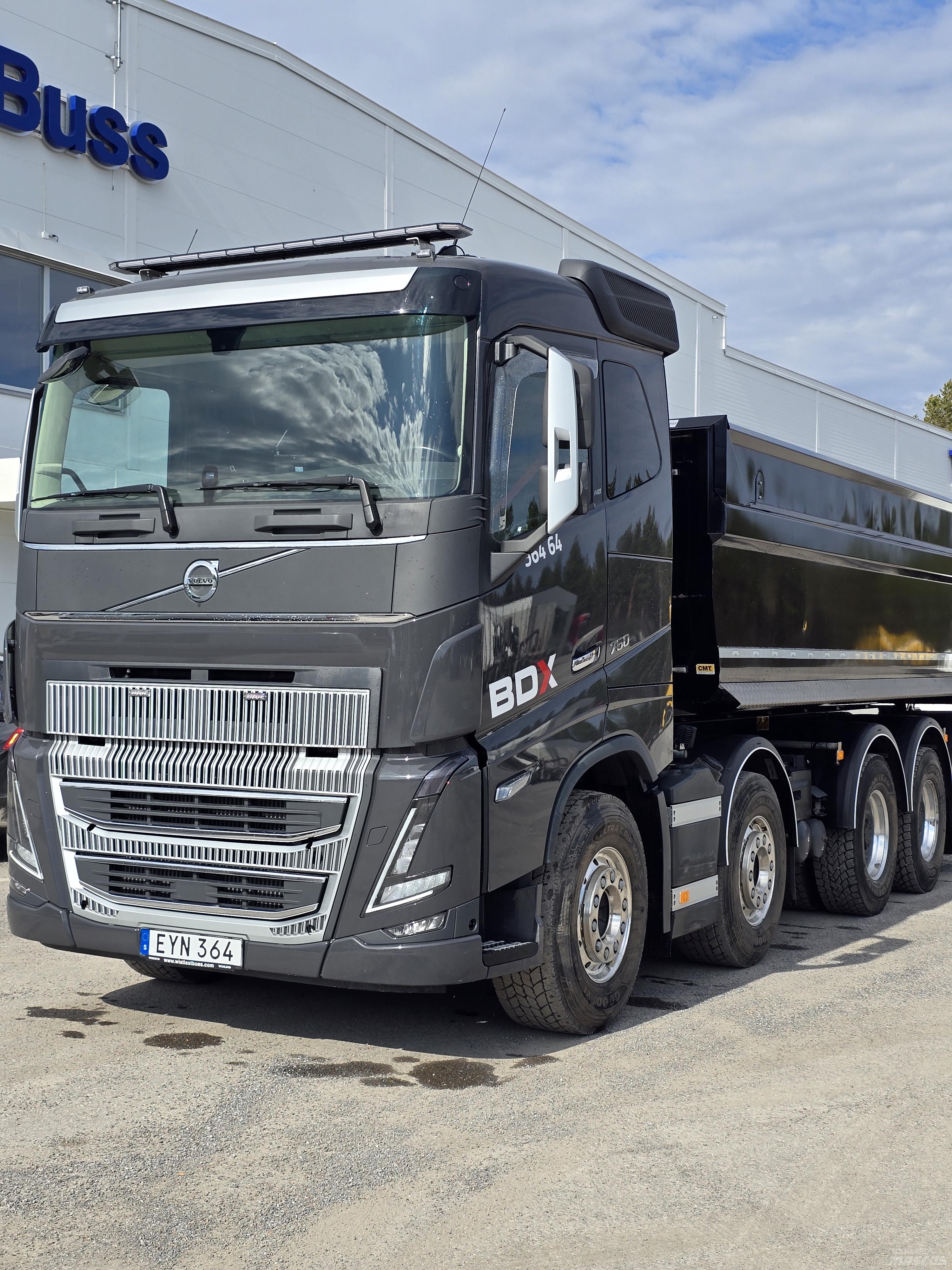 Volvo FH16 750 Kiperi kamioni