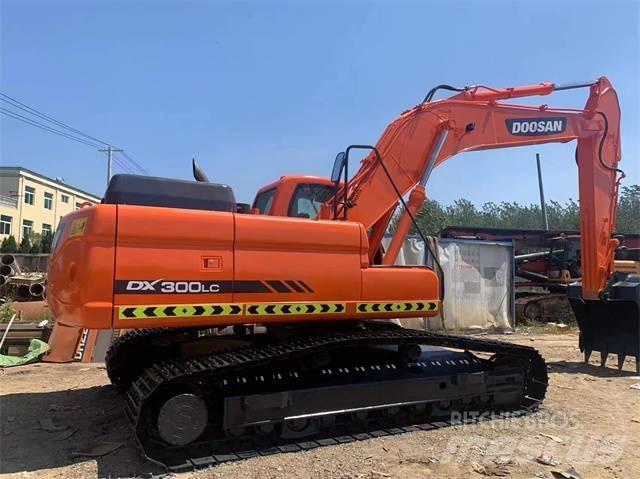 Doosan DX 300 LC Bageri guseničari