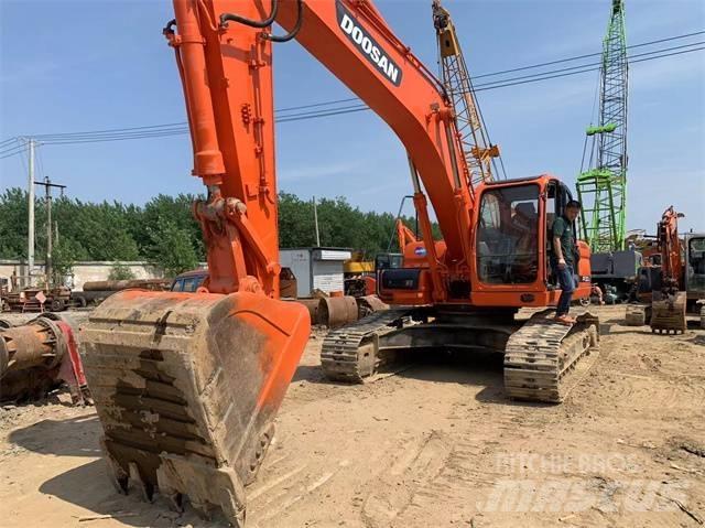 Doosan DX 300 LC Bageri guseničari