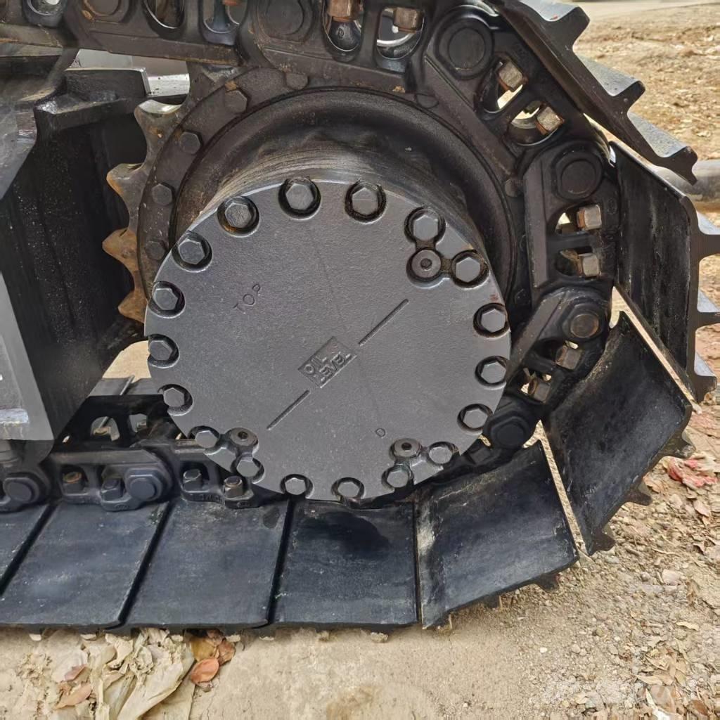 Komatsu PC 200 Bageri guseničari