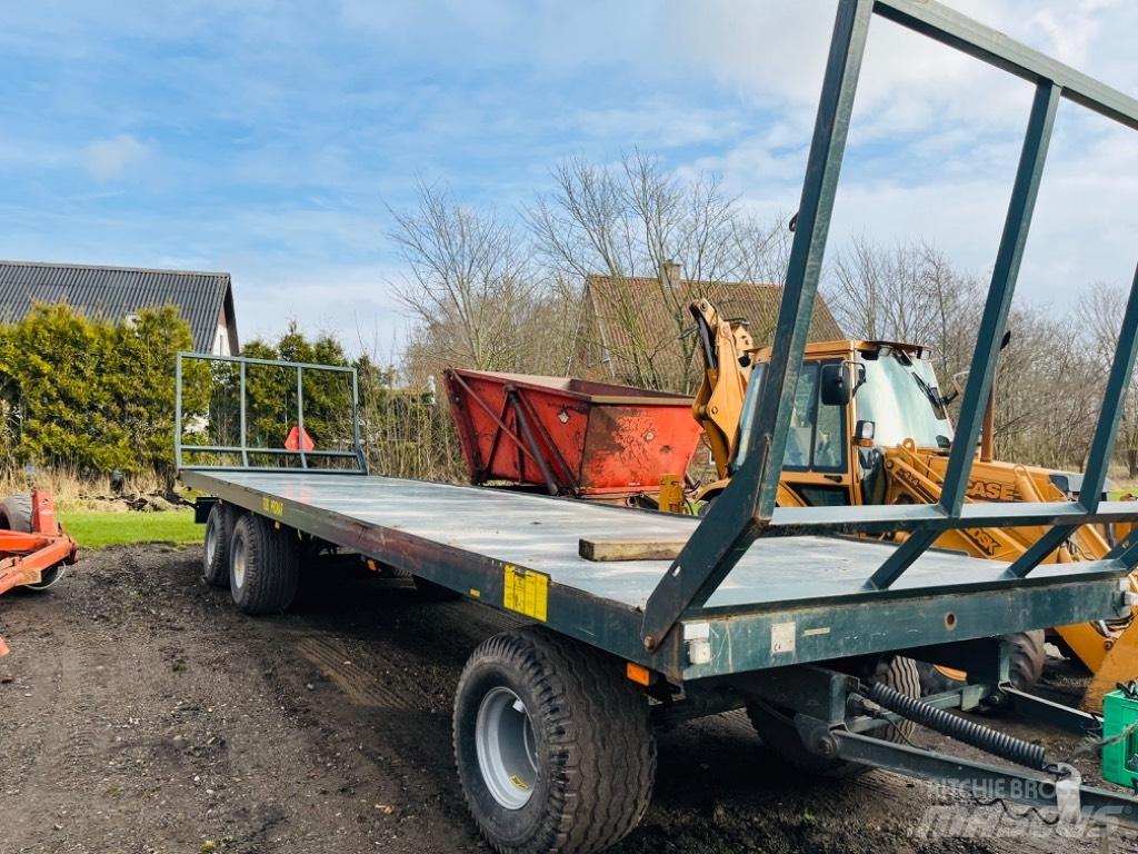 Pronar M026 Prikolice za bale