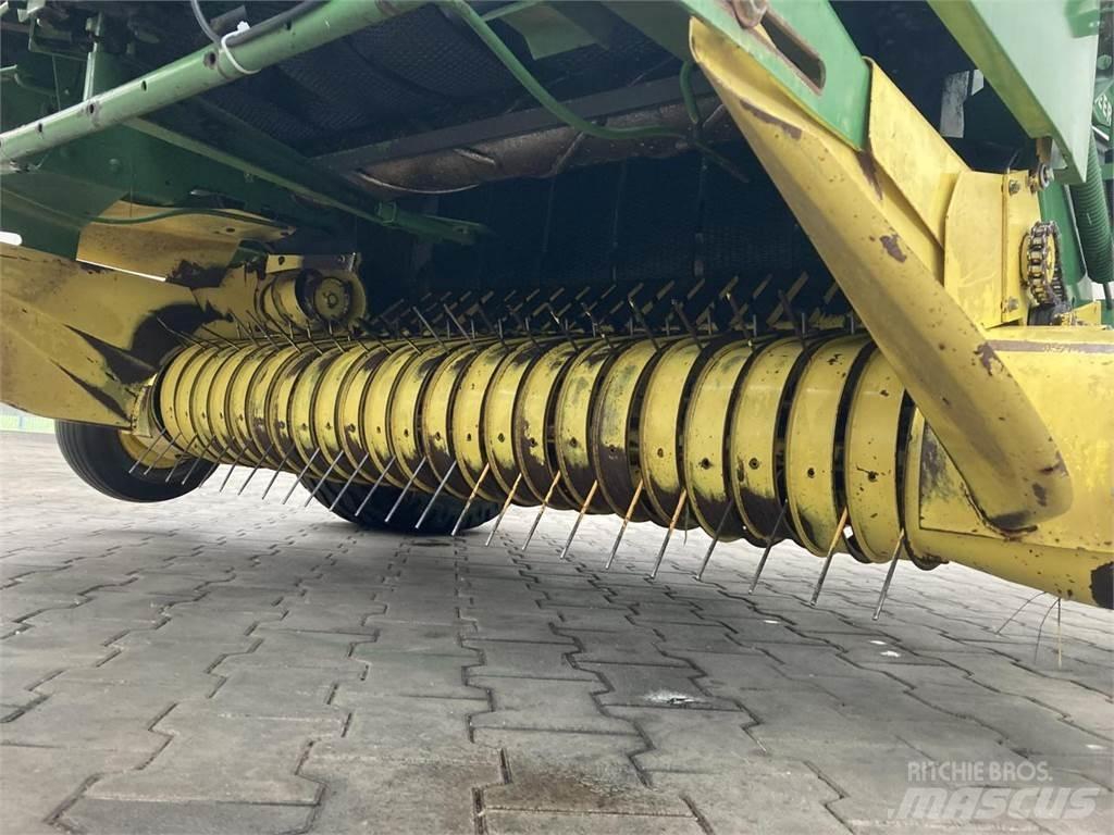 John Deere 550 Prese/balirke za rolo bale