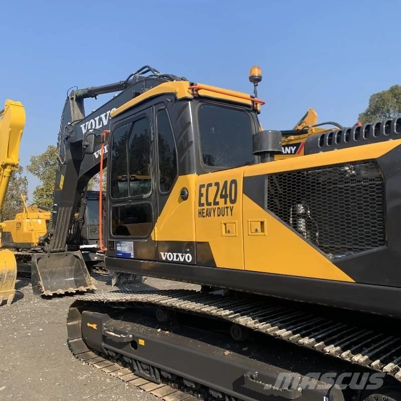 Volvo EC 240 Bageri guseničari