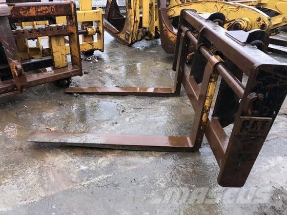 CAT IT 38 G Građevinarske viljuške