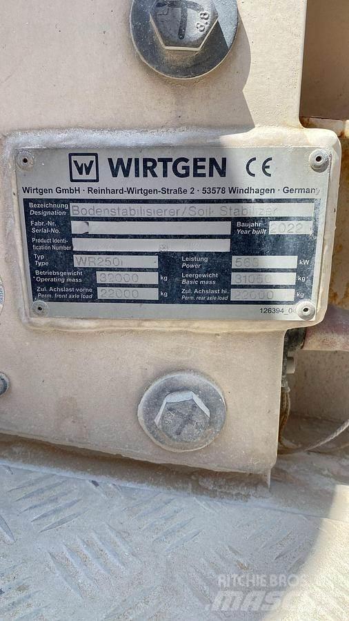 Wirtgen WR250i Mašine za reciklažu asfalta