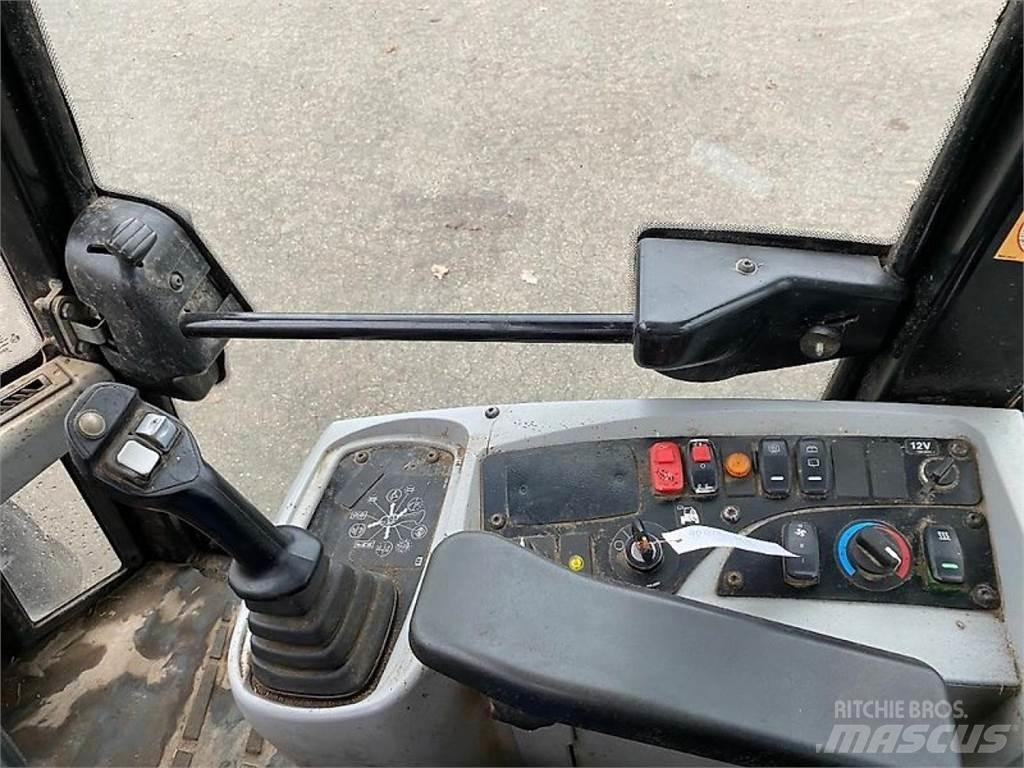 CAT 908M Utovarivači na točkove