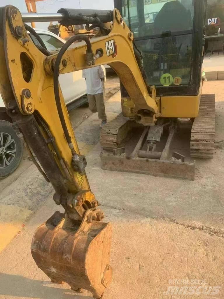 CAT 302 Mini bageri < 7t