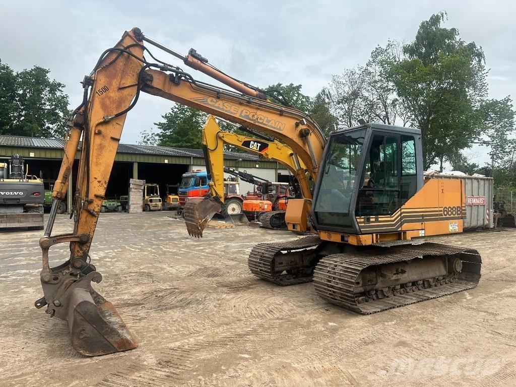 CASE 688 B 16 ton Bageri guseničari