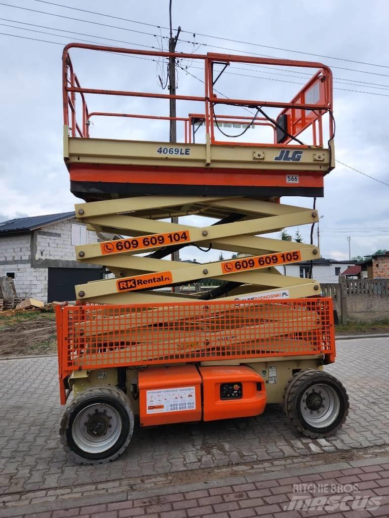 JLG E 4069 LE Makazaste platforme