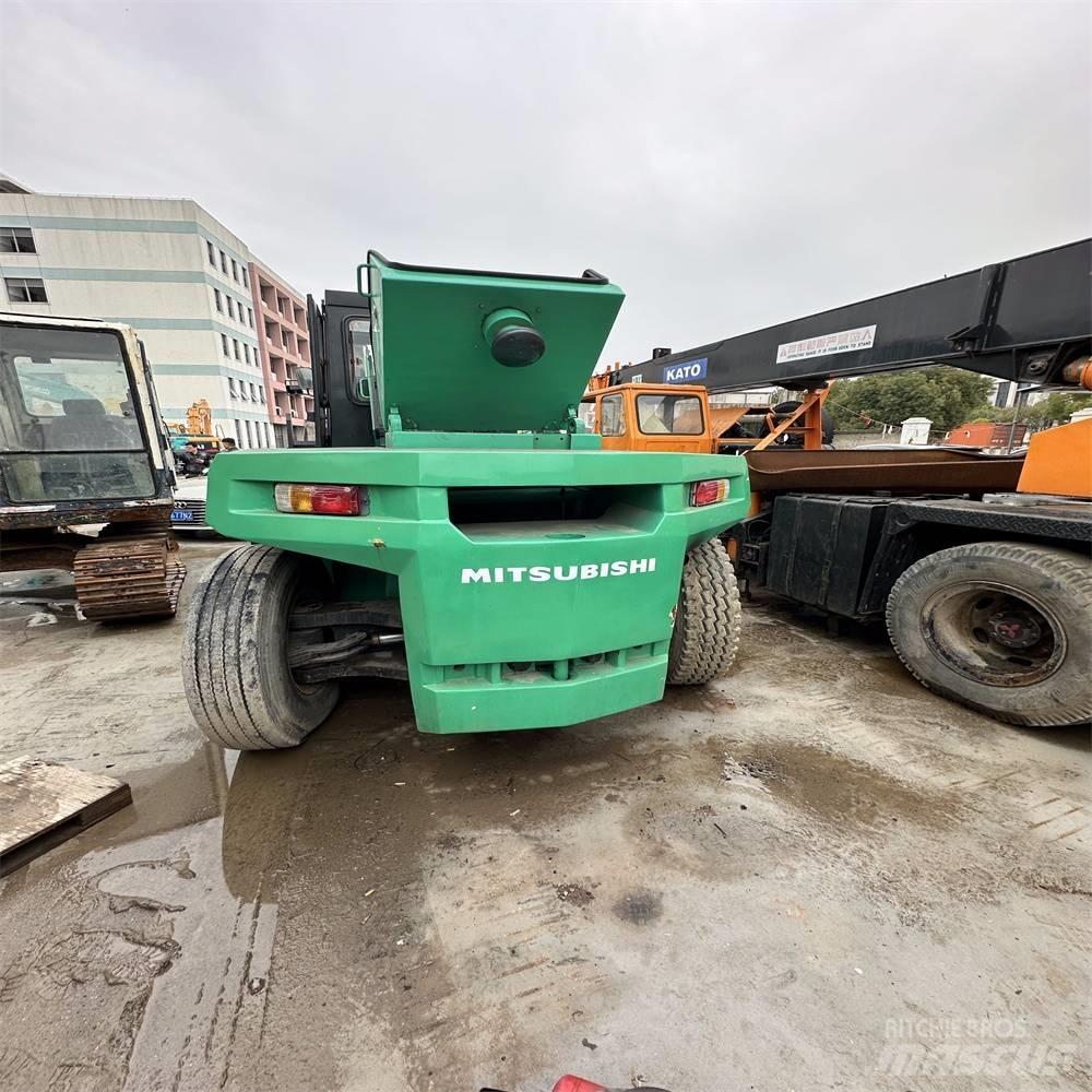 Mitsubishi FD160 Dizelski viljuškari