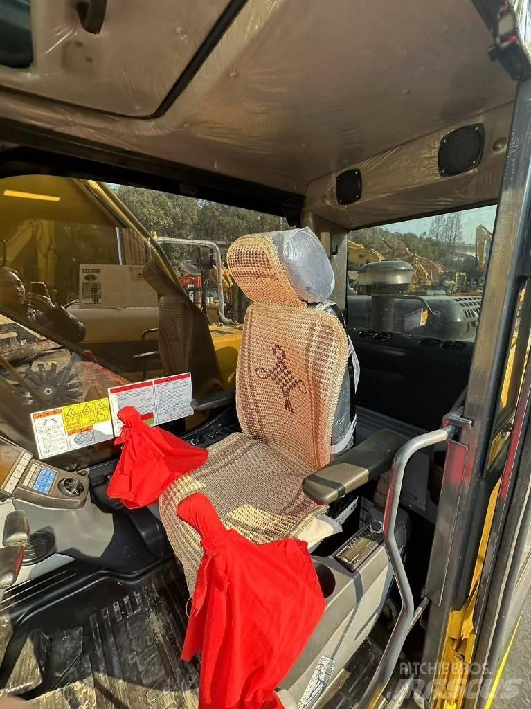 Komatsu PC 200 Bageri guseničari