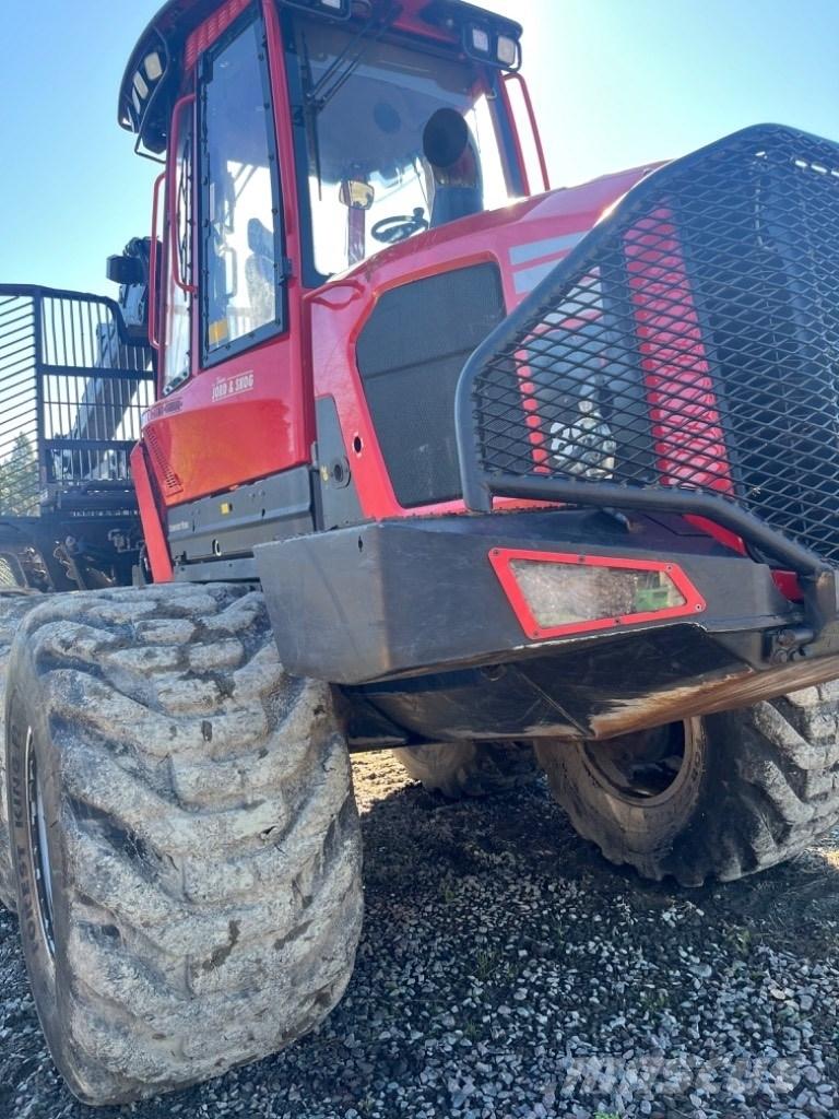 Komatsu 895 Forvarderi