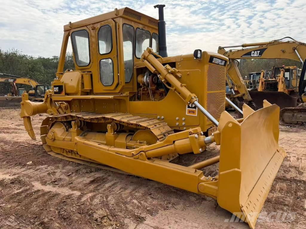 CAT D7G Buldožeri guseničari