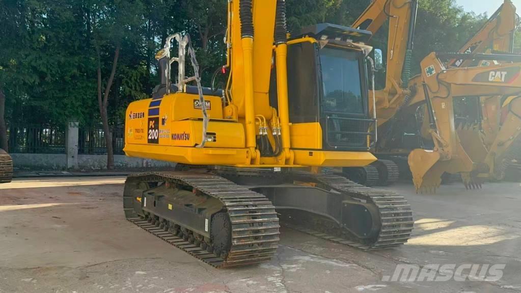Komatsu PC 200-8N1 Polovni amfibijski bageri