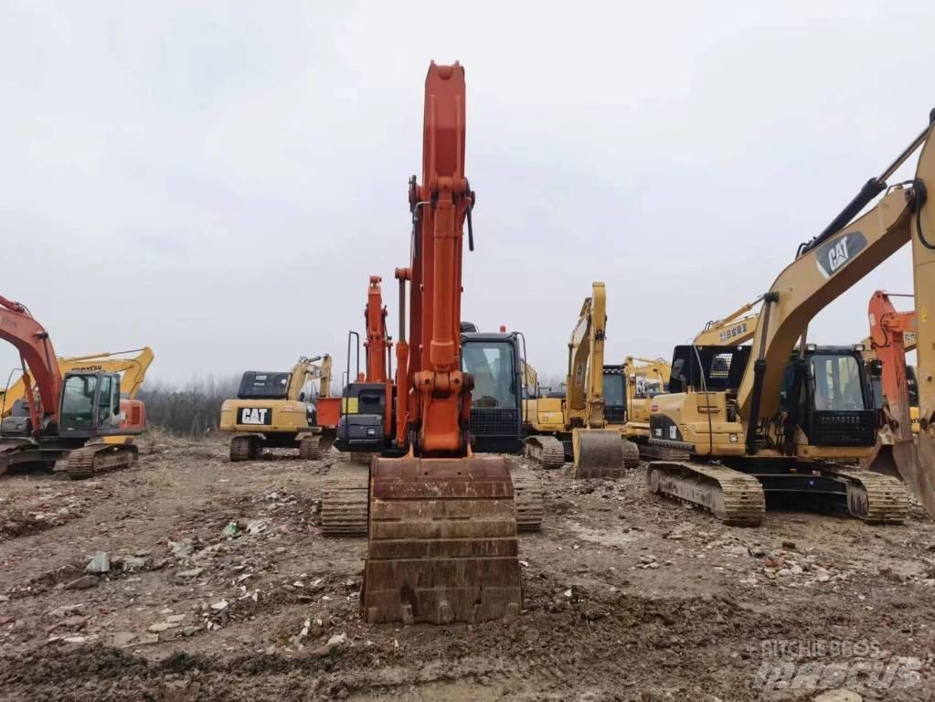 Hitachi ZX 250 Bageri guseničari