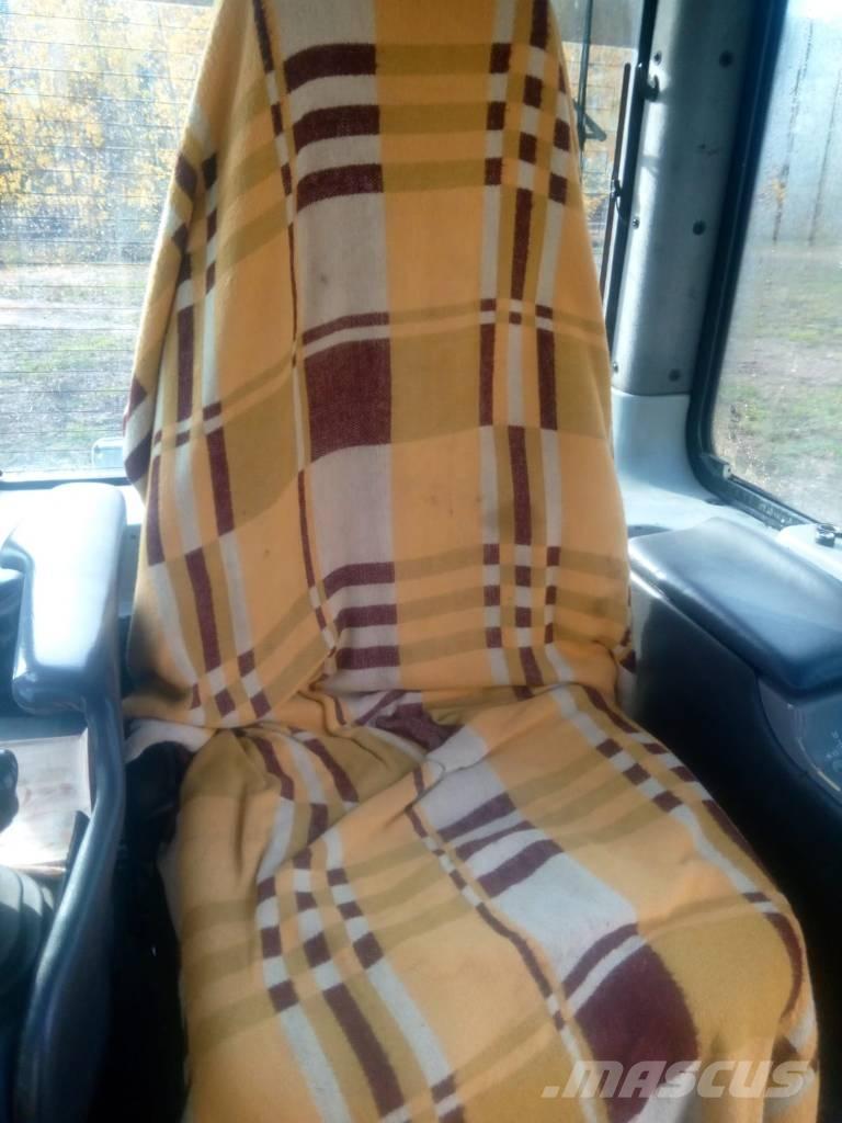 Komatsu D 61 PX-15 Buldožeri guseničari