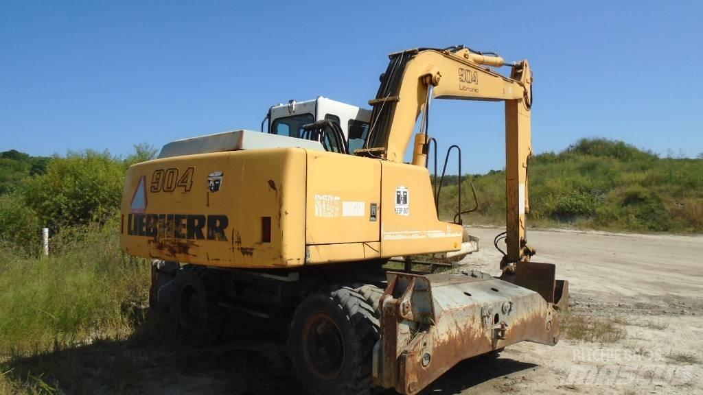 Liebherr A 904 Bageri točkaši