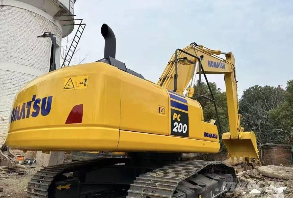 Komatsu PC 200-8 Bageri guseničari