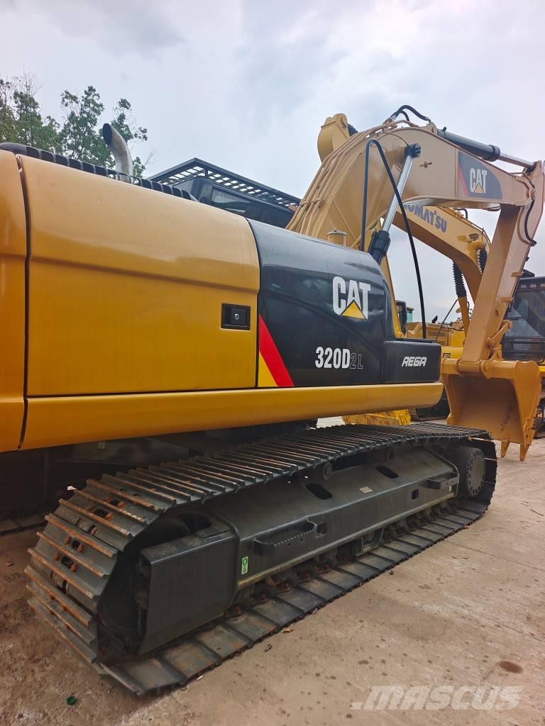 CAT 320 D2L Bageri guseničari
