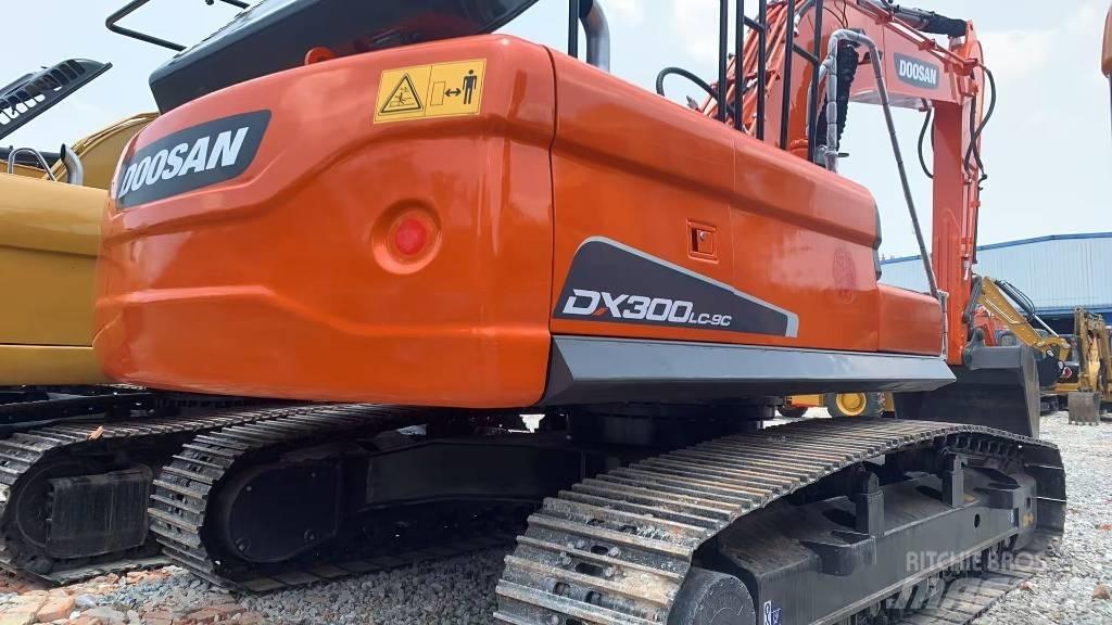 Doosan DX 300 LC Bageri guseničari
