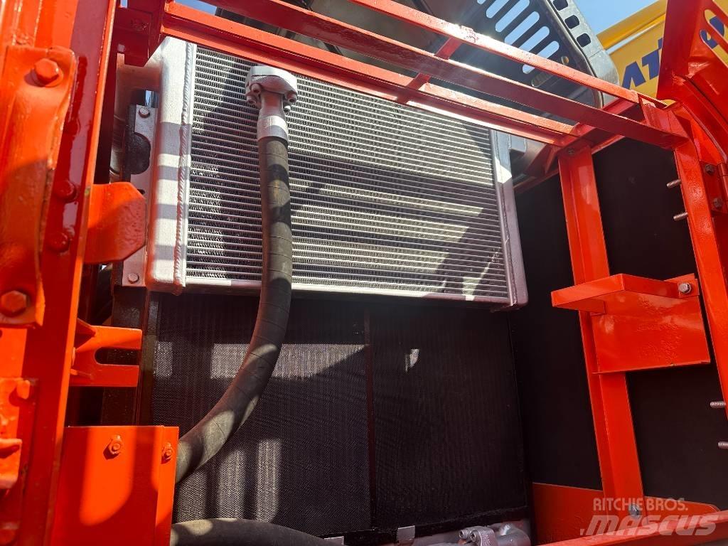 Doosan DX 300 Bageri guseničari