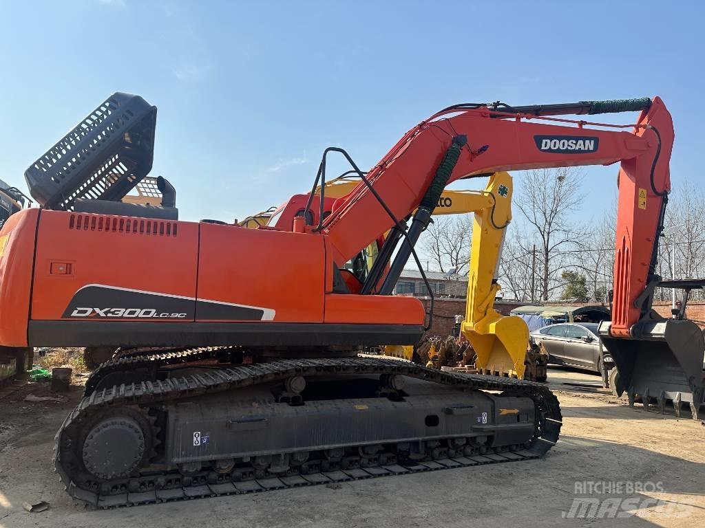 Doosan DX 300 Bageri guseničari