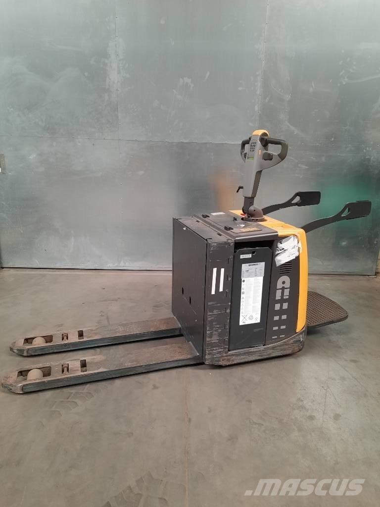 UniCarriers PMR200P Nisko podizni električni viljuškar sa stajalištom