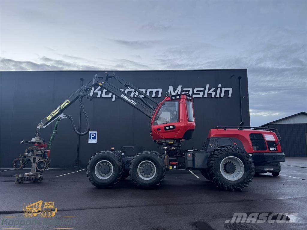Komatsu 951 Harversteri