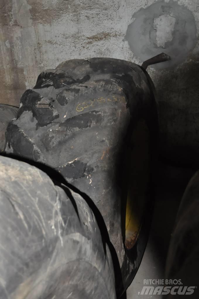 Nokian 620/55x30.5 Gume, točkovi i felne
