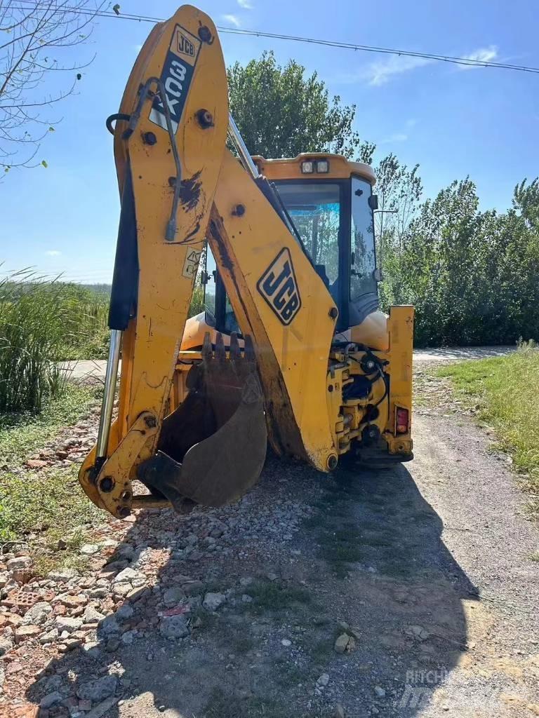 JCB 3 CX Rovokopači