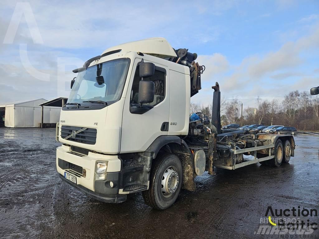 Volvo FE320 Rol kiper kamioni sa kukom za podizanje tereta