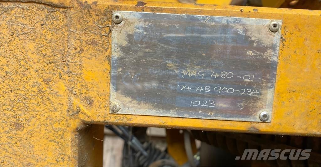 McConnel MAG 480 Kosilice sa postoljem za vuču
