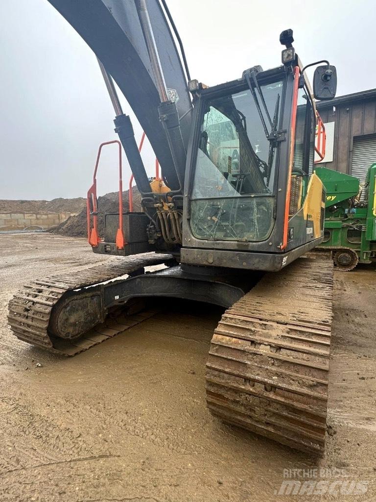Volvo EC200EL Bageri guseničari