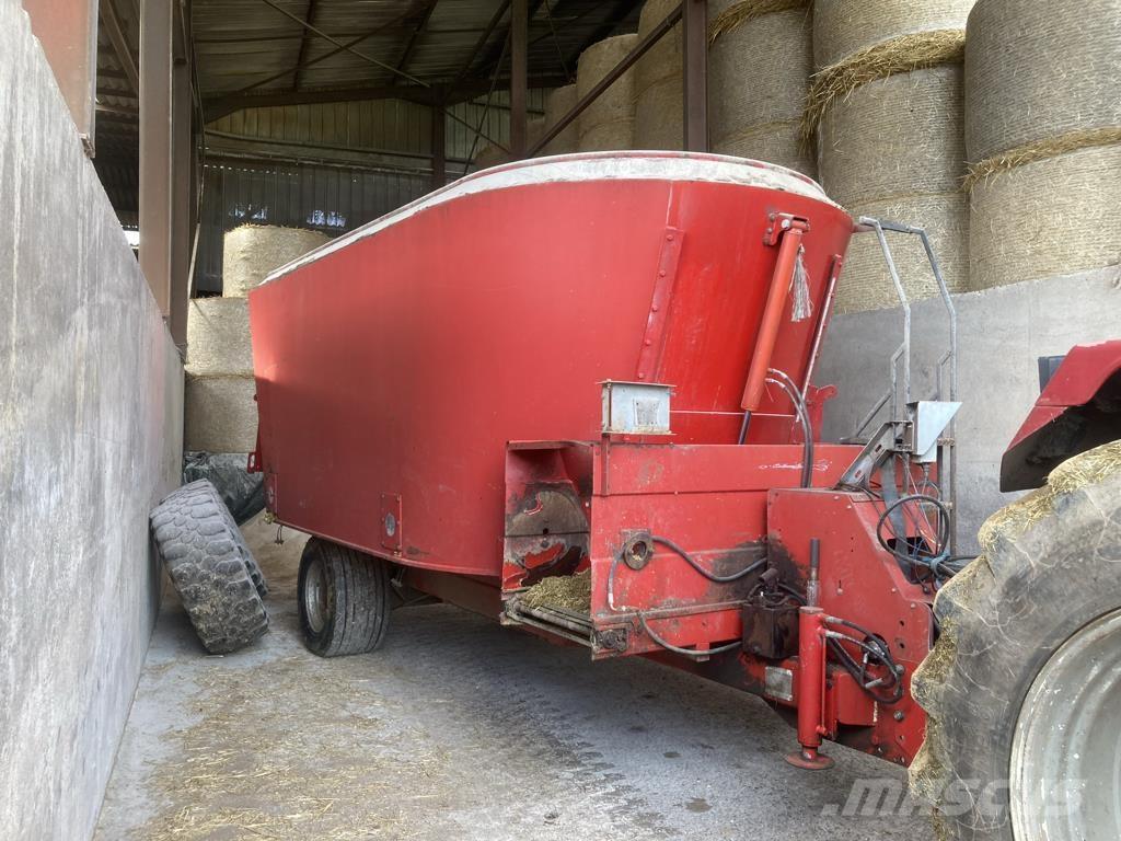 Trioliet AVM 24 Fideri/hranilice