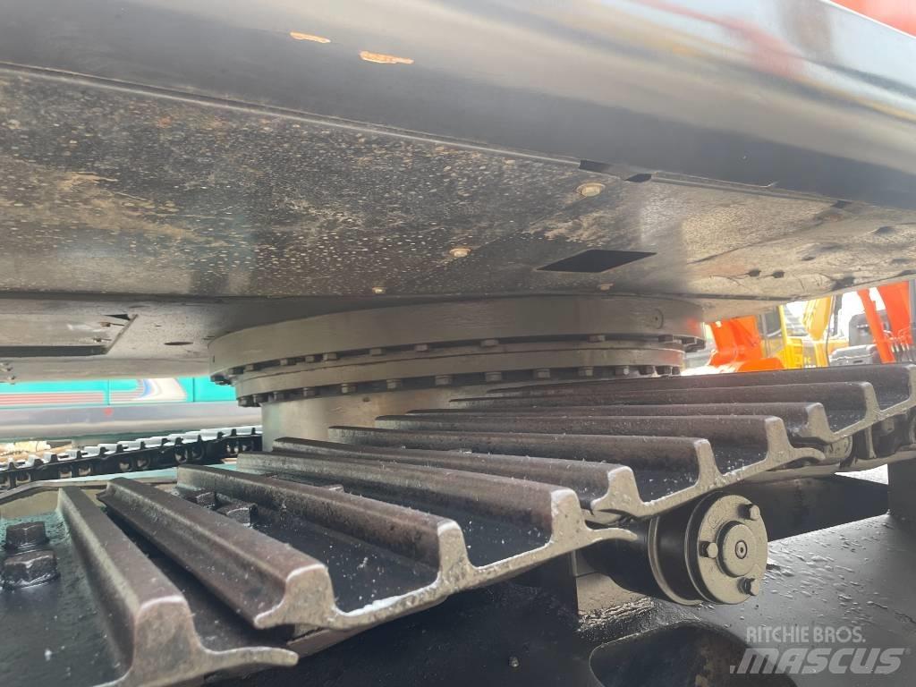 Hitachi ZX 240 Bageri guseničari