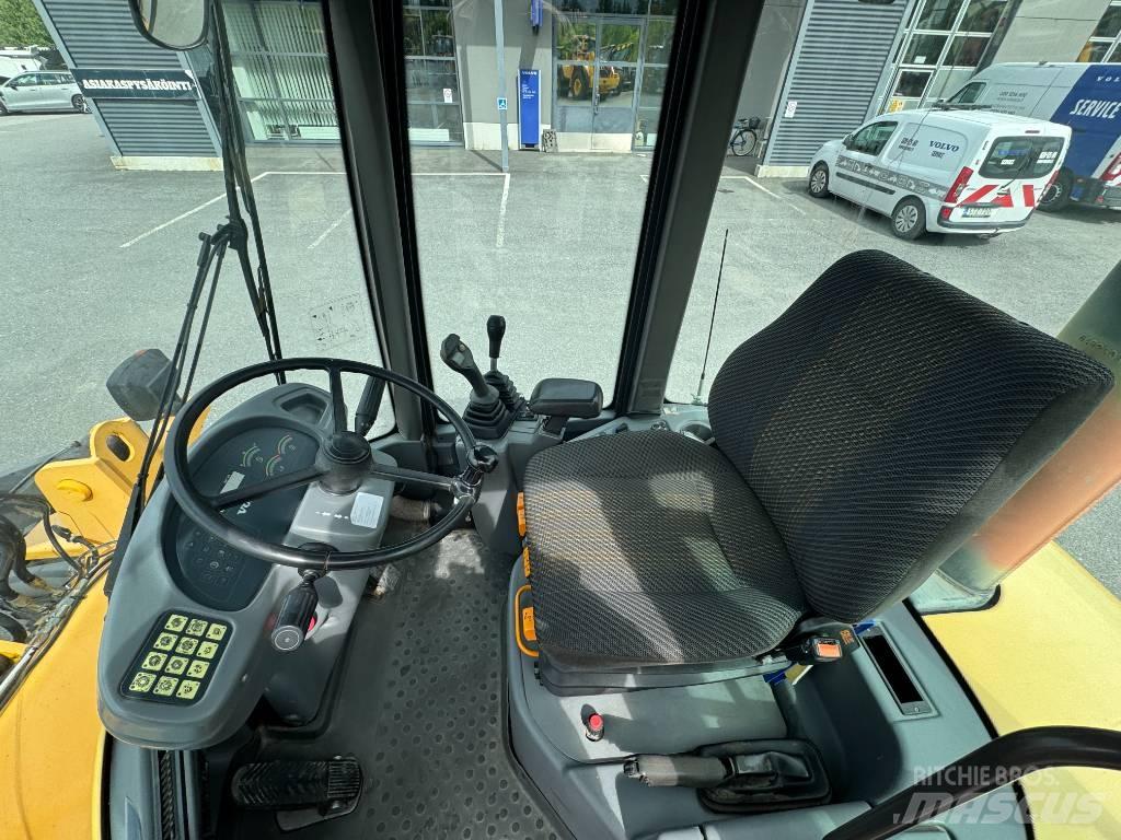 Volvo L 30 B Utovarivači na točkove