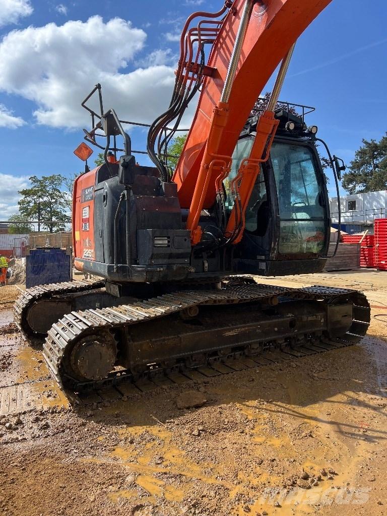 Hitachi ZX 225/6 Bageri guseničari