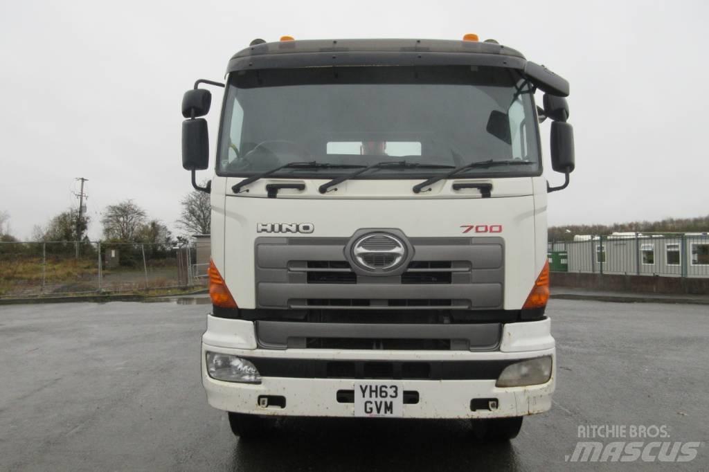 Hino 700 Kiperi kamioni