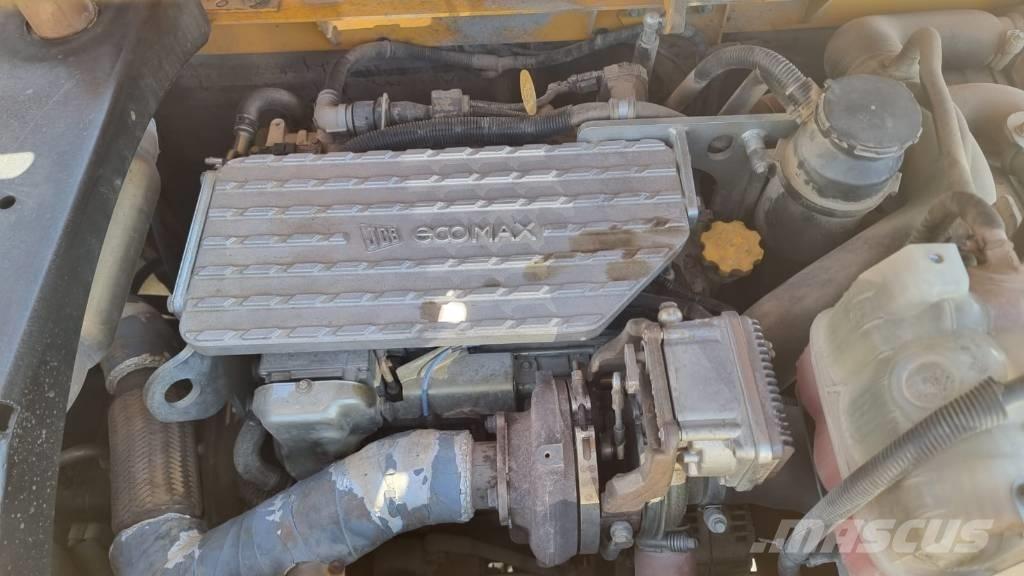 JCB JS 220 Plus Bageri guseničari
