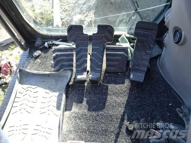 Volvo EC220EL Bageri guseničari