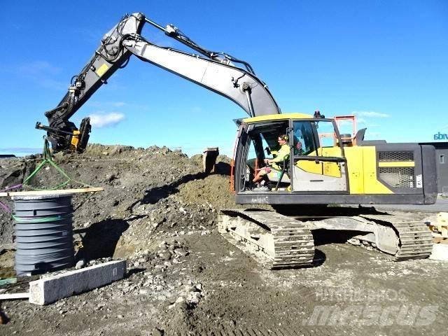 Volvo EC220EL Bageri guseničari
