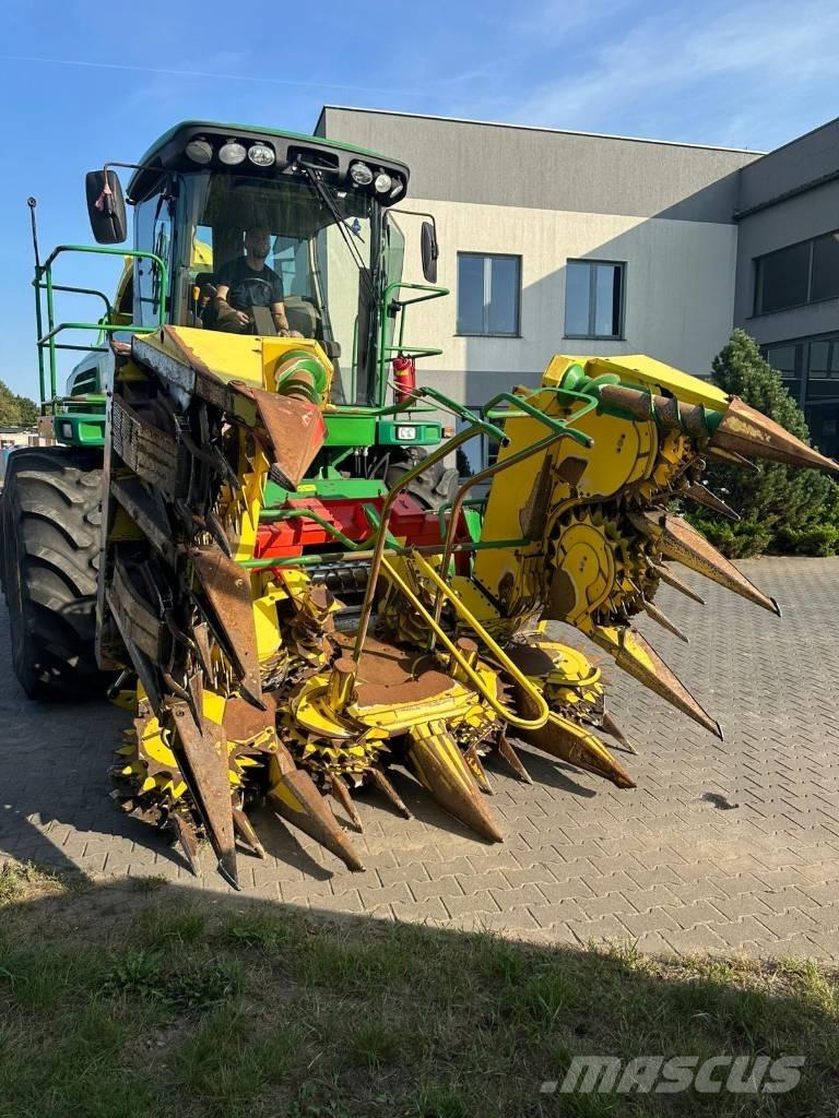 John Deere 7300 Mašine za stočnu hranu sa sopstvenim pogonom