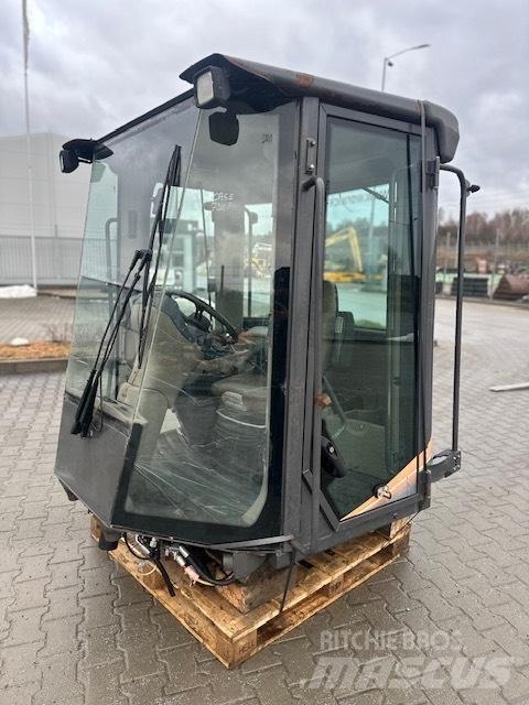 CASE 721 F USED CAB Kabine i unutrašnjost