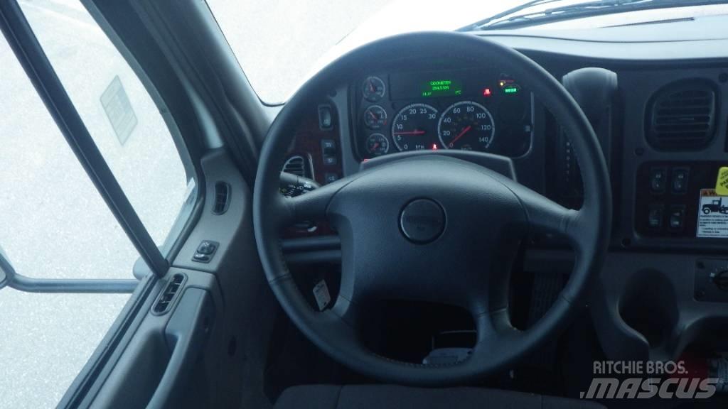 Freightliner M2 106 Kamioni-šasije