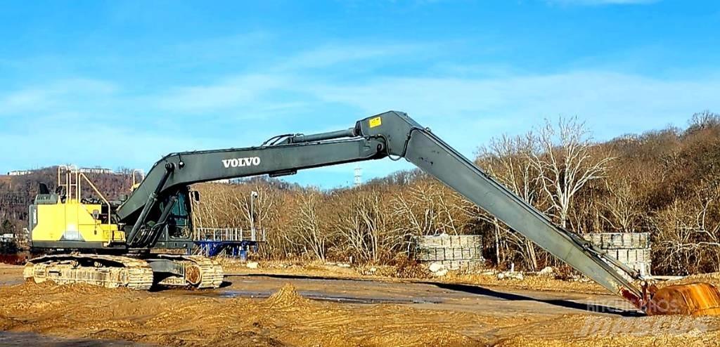 Volvo EC300ELR Bageri guseničari