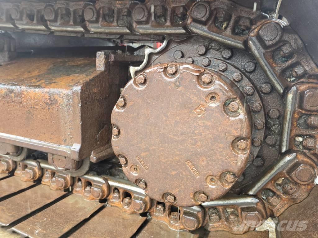 Hitachi ZX 210 Bageri guseničari