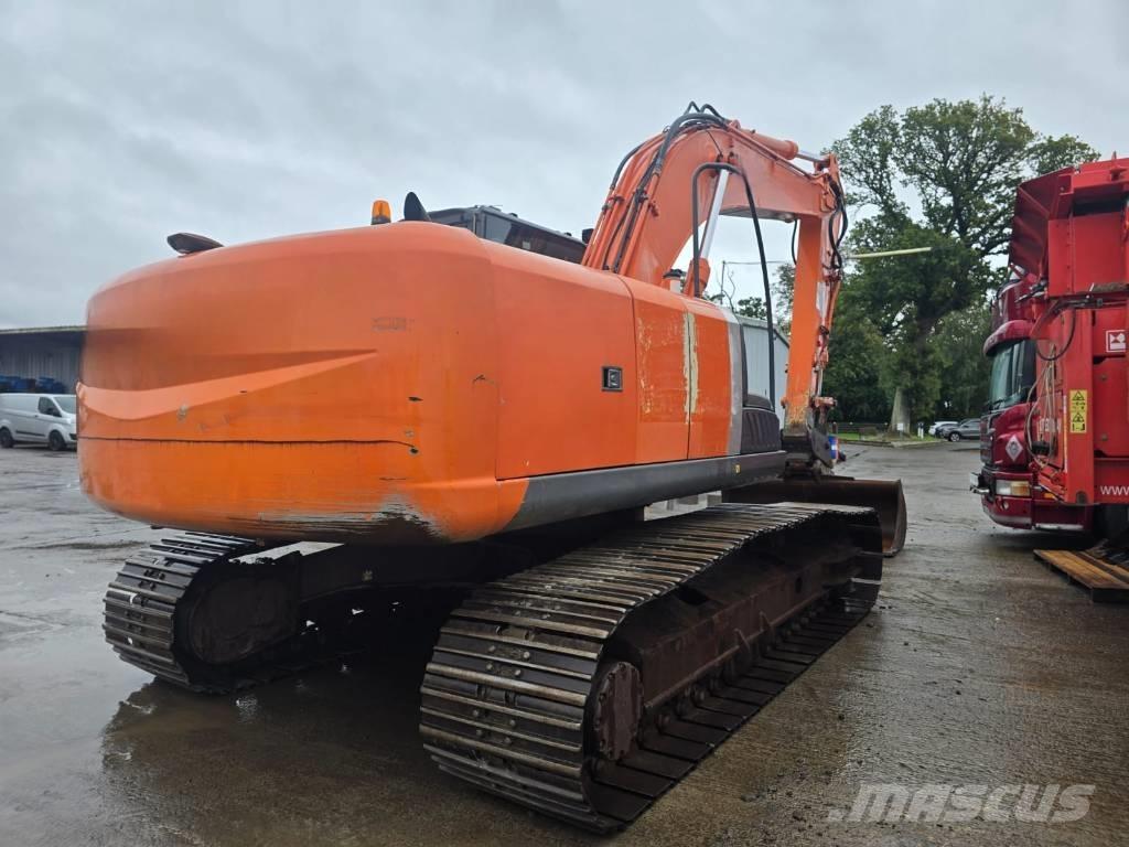 Hitachi ZX 210 Bageri guseničari