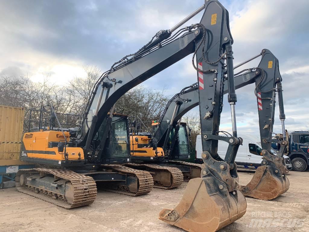 Hyundai HX220A L Bageri guseničari