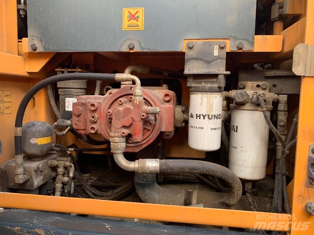 Hyundai HX220A L Bageri guseničari